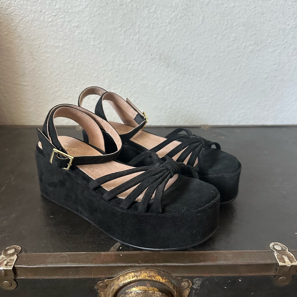 Seychelles Strappy Platform Sandal